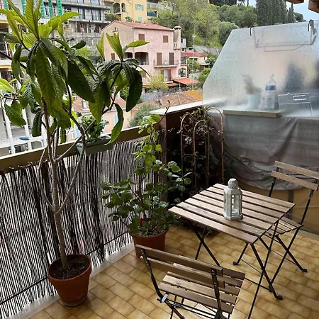 Apartment Bohemian In Close To Sea With Parking *